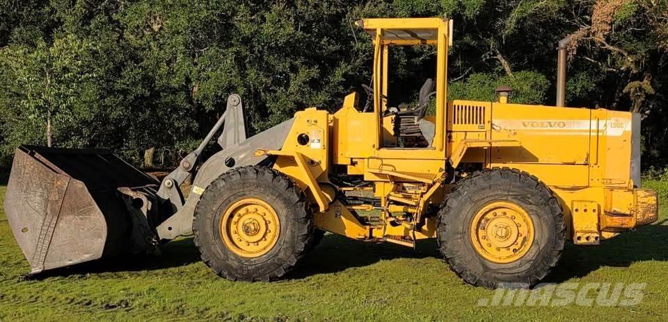 Volvo L90C ホイールローダー・タイヤショベル