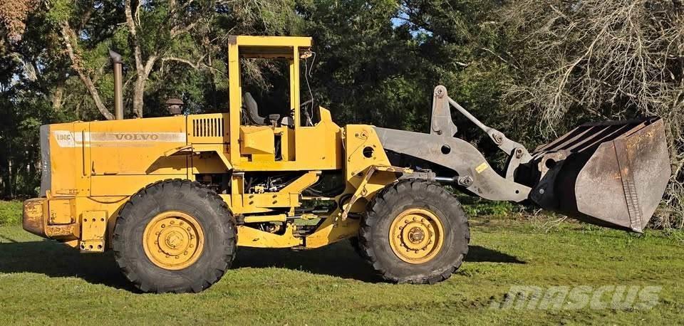 Volvo L90C ホイールローダー・タイヤショベル