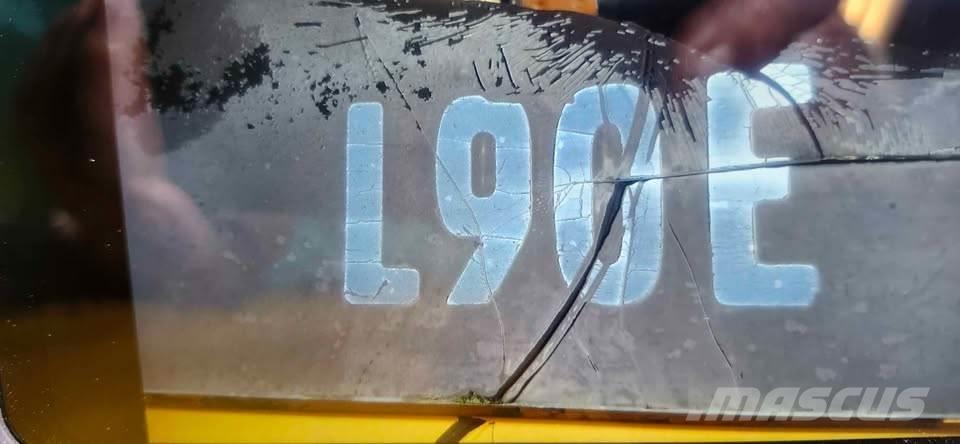 Volvo L90E ホイールローダー・タイヤショベル