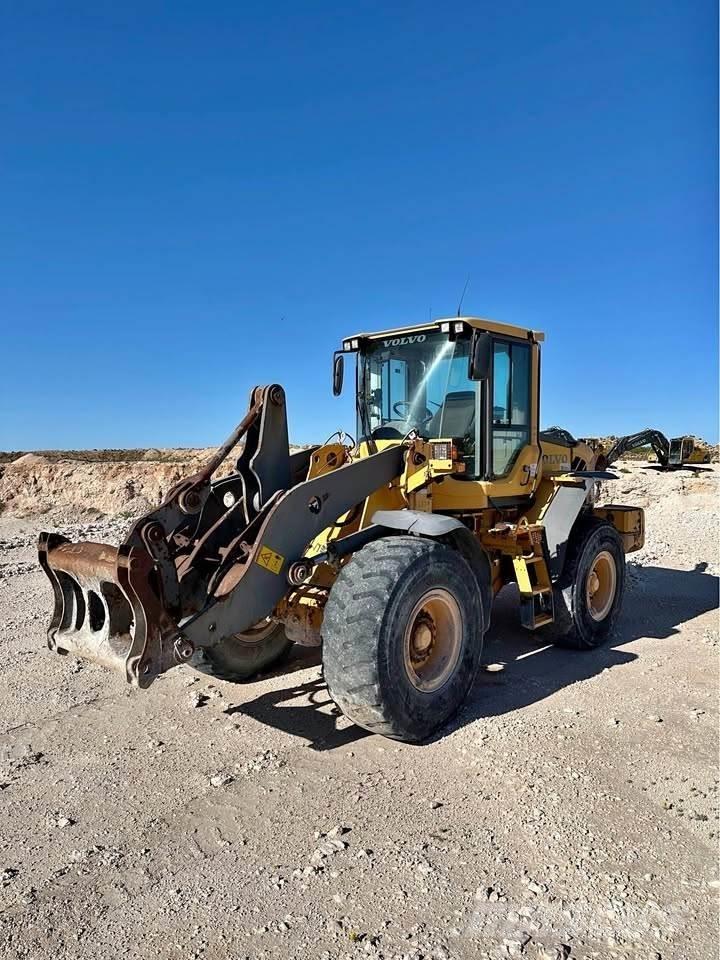 Volvo L90F ホイールローダー・タイヤショベル