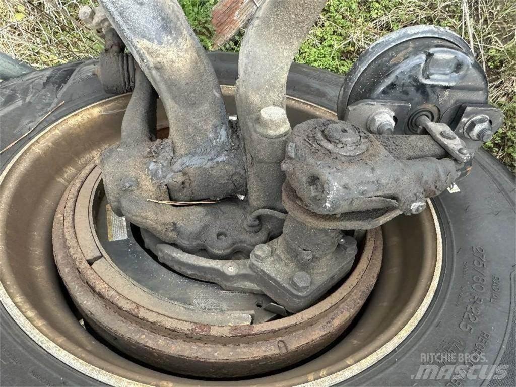 Volvo VNL アクスル