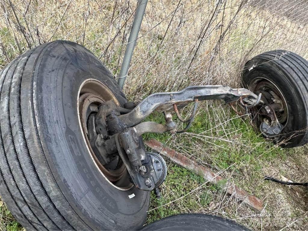 Volvo VNL アクスル