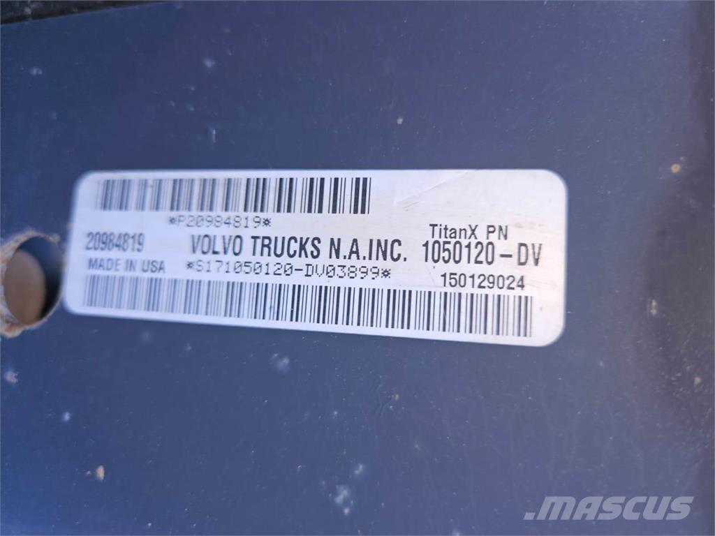 Volvo VNL ラジエター
