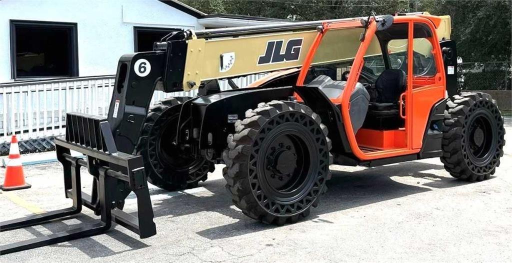 JLG 642 テレスコーピックハンドラー