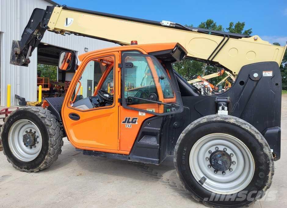 JLG 742 テレスコーピックハンドラー