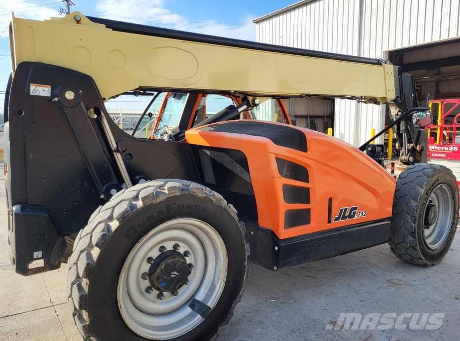 JLG 742 テレスコーピックハンドラー