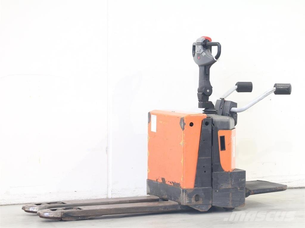 BT LPE200/8 ウォーキンフォークリフト