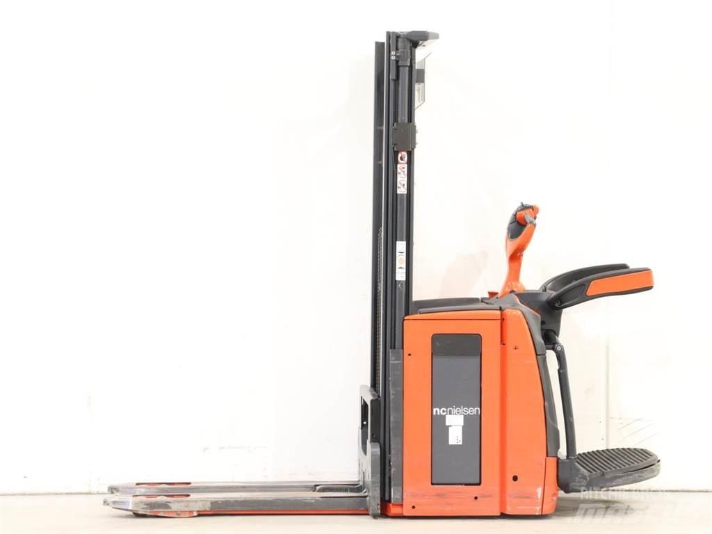 Linde D12AP/1173-01 ウォーキンフォークリフト