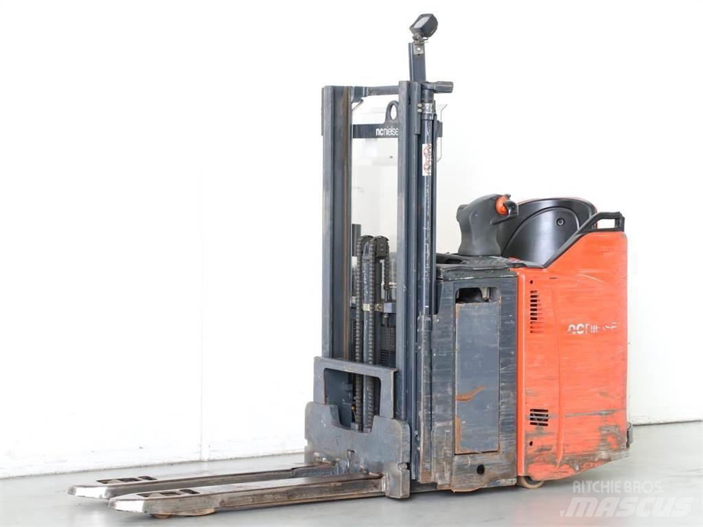 Linde D12SP/133 ウォーキンフォークリフト