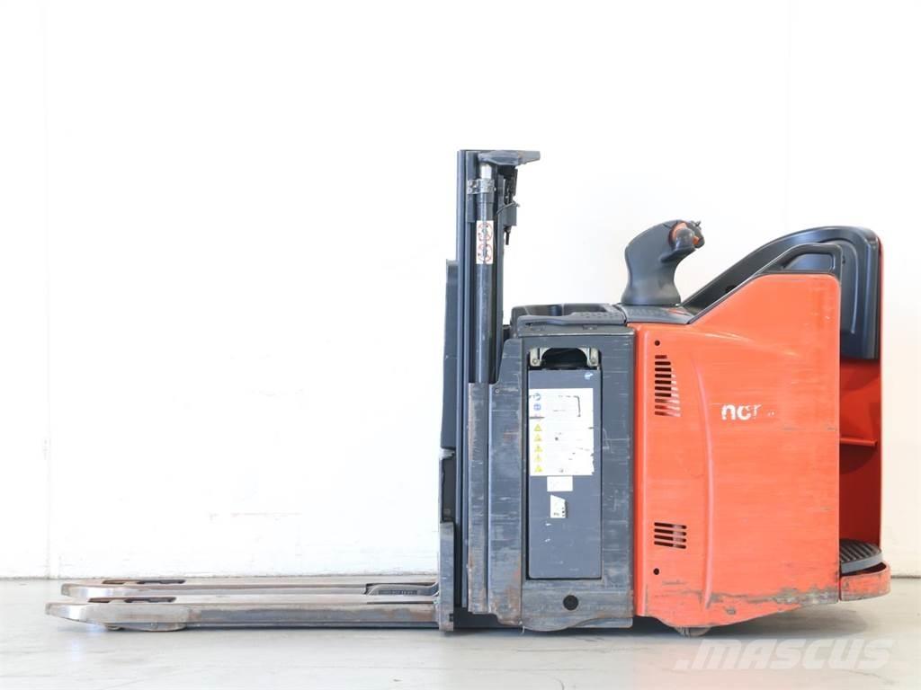 Linde D12SP/133-01 ウォーキンフォークリフト