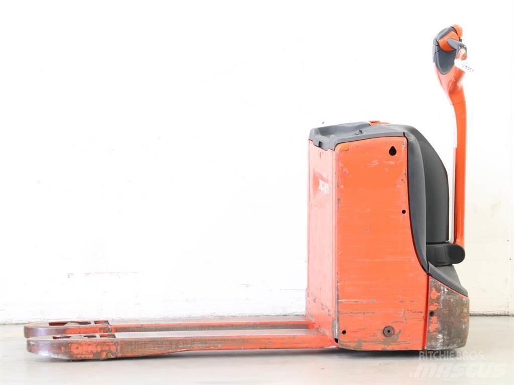 Linde T16/1152-00 ウォーキンフォークリフト