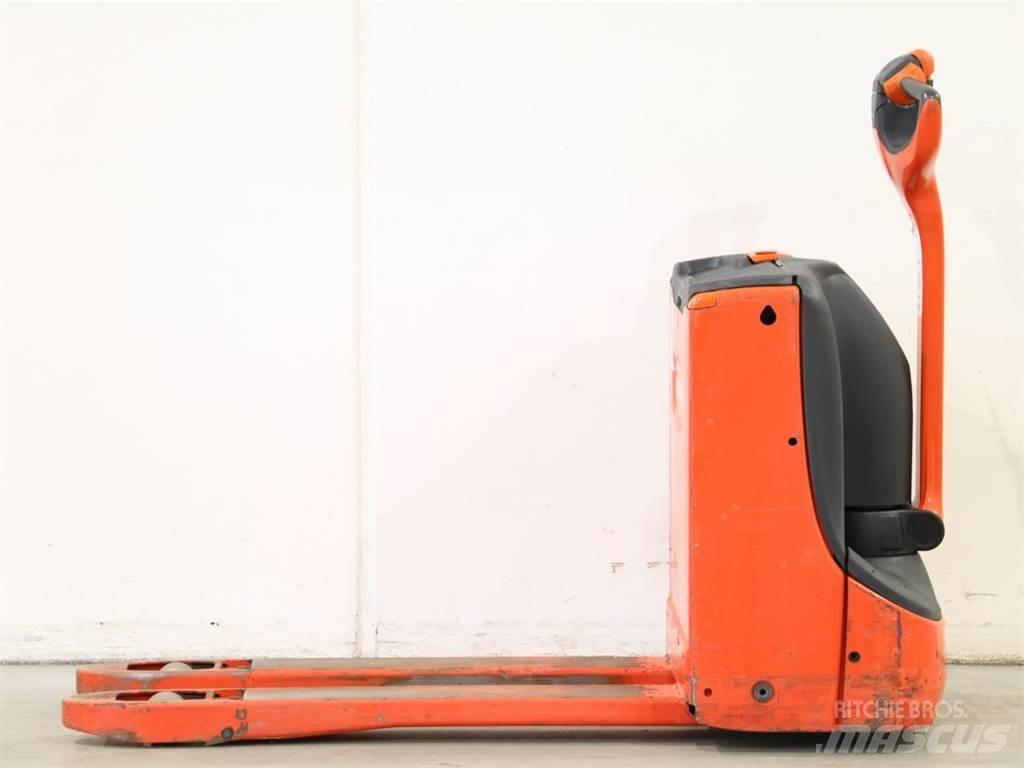 Linde T16/1152-00 ウォーキンフォークリフト