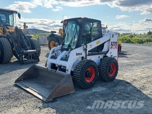 Bobcat A220 スキッドステアローダー