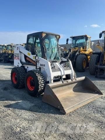 Bobcat A220 スキッドステアローダー
