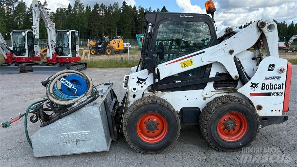 Bobcat S650 スキッドステアローダー