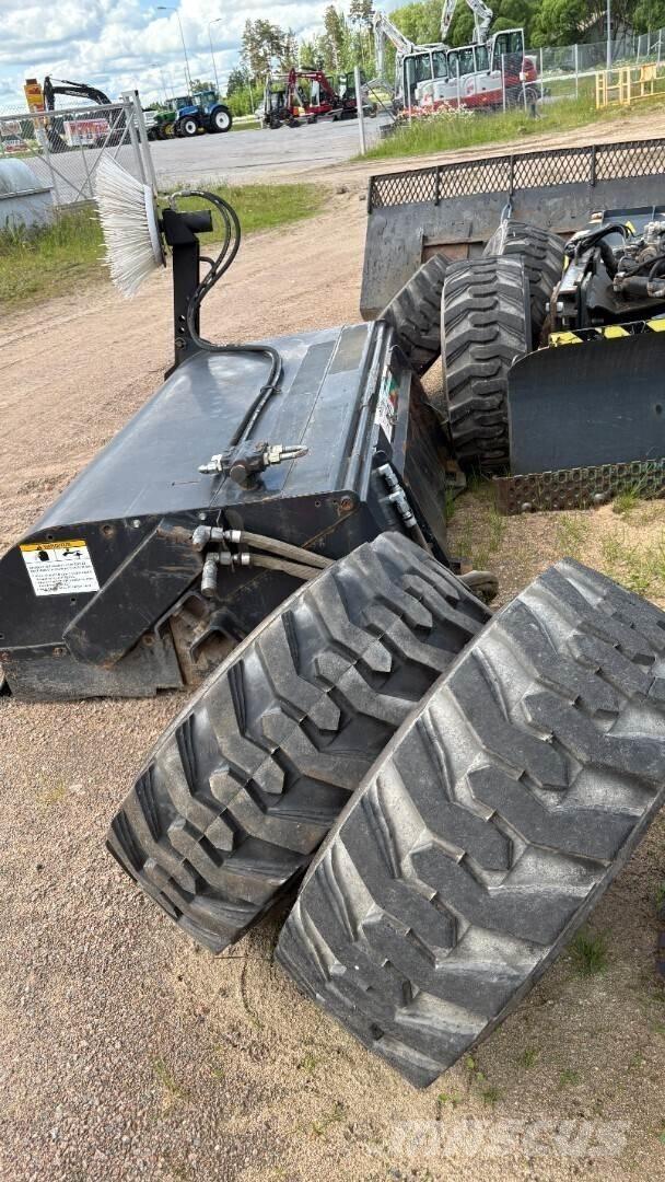 Bobcat S650 スキッドステアローダー