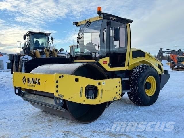 Bomag BW 213D-5 建設機械 -　その他