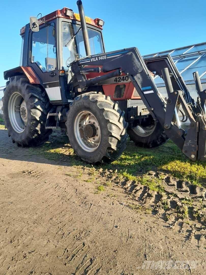 Case IH 4240 トラクター