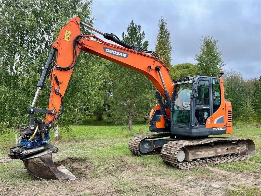 Doosan DX140LC 大型油圧ショベル12t以上（パワーショベル・ユンボ）
