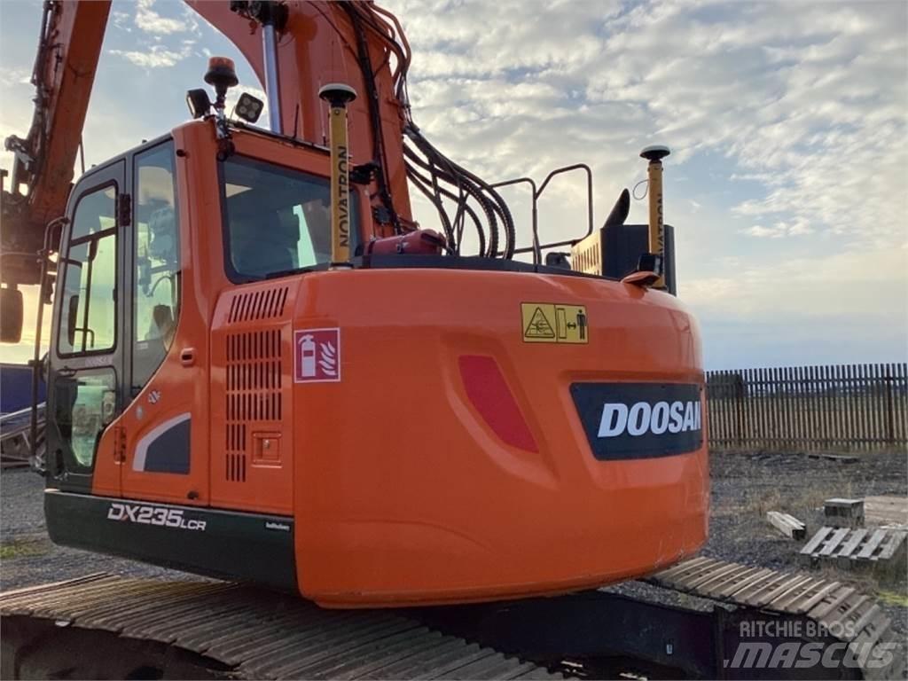 Doosan DX235 LCR 大型油圧ショベル12t以上（パワーショベル・ユンボ）