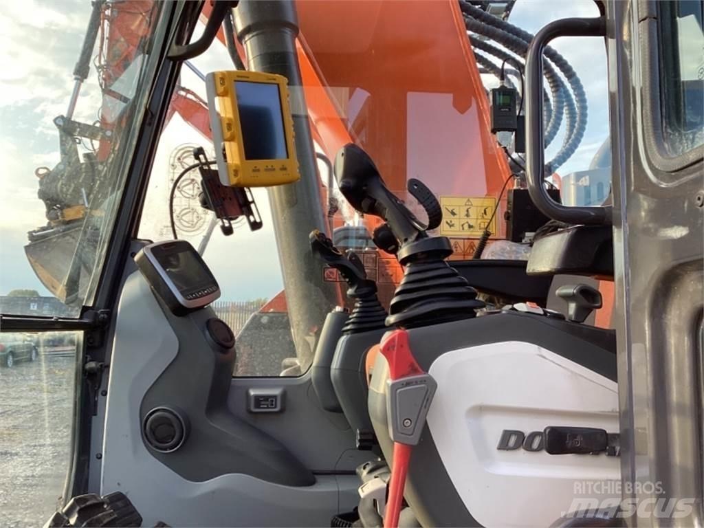Doosan DX235 LCR 大型油圧ショベル12t以上（パワーショベル・ユンボ）