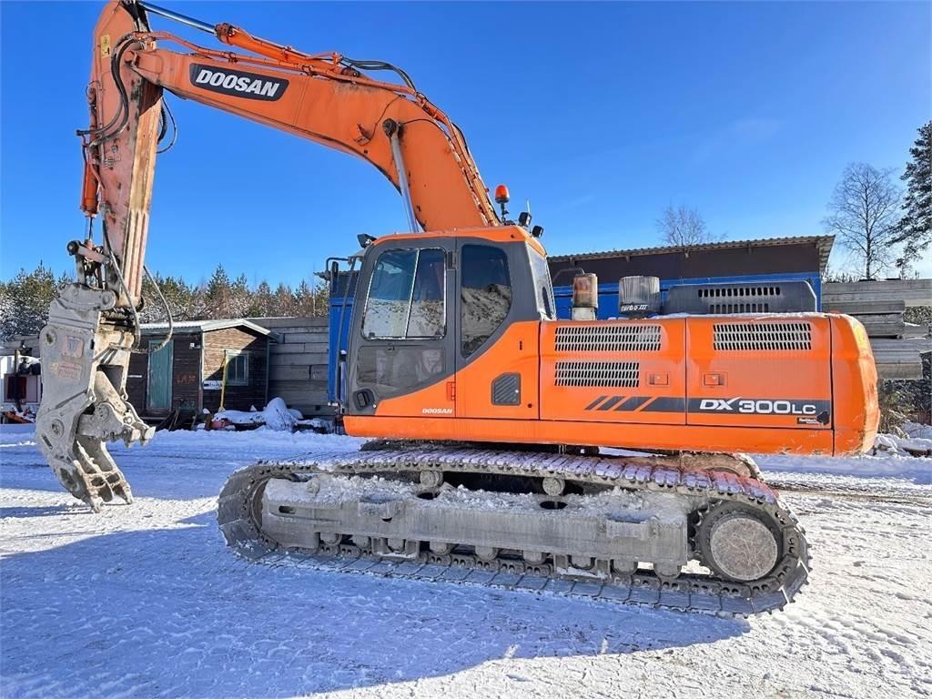 Doosan DX300 LC-3 大型油圧ショベル12t以上（パワーショベル・ユンボ）