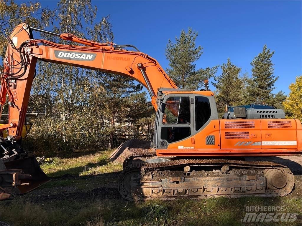 Doosan DX300 LC-3 大型油圧ショベル12t以上（パワーショベル・ユンボ）