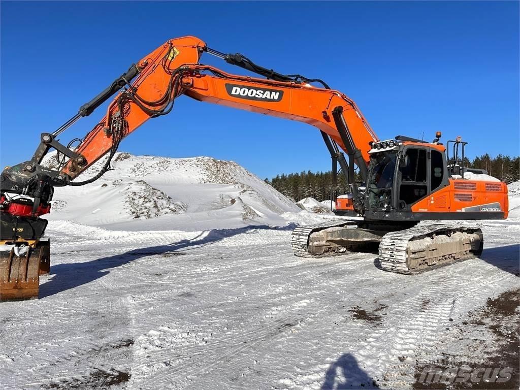 Doosan DX300 LC-5 大型油圧ショベル12t以上（パワーショベル・ユンボ）