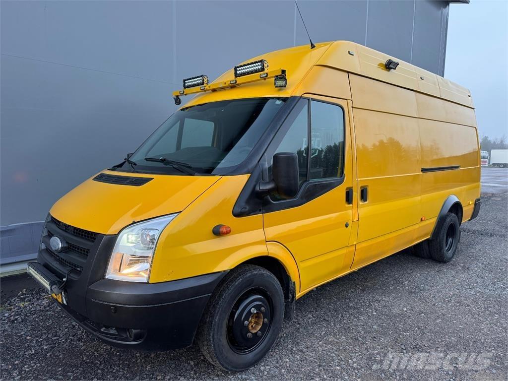 Ford Transit パネルバン