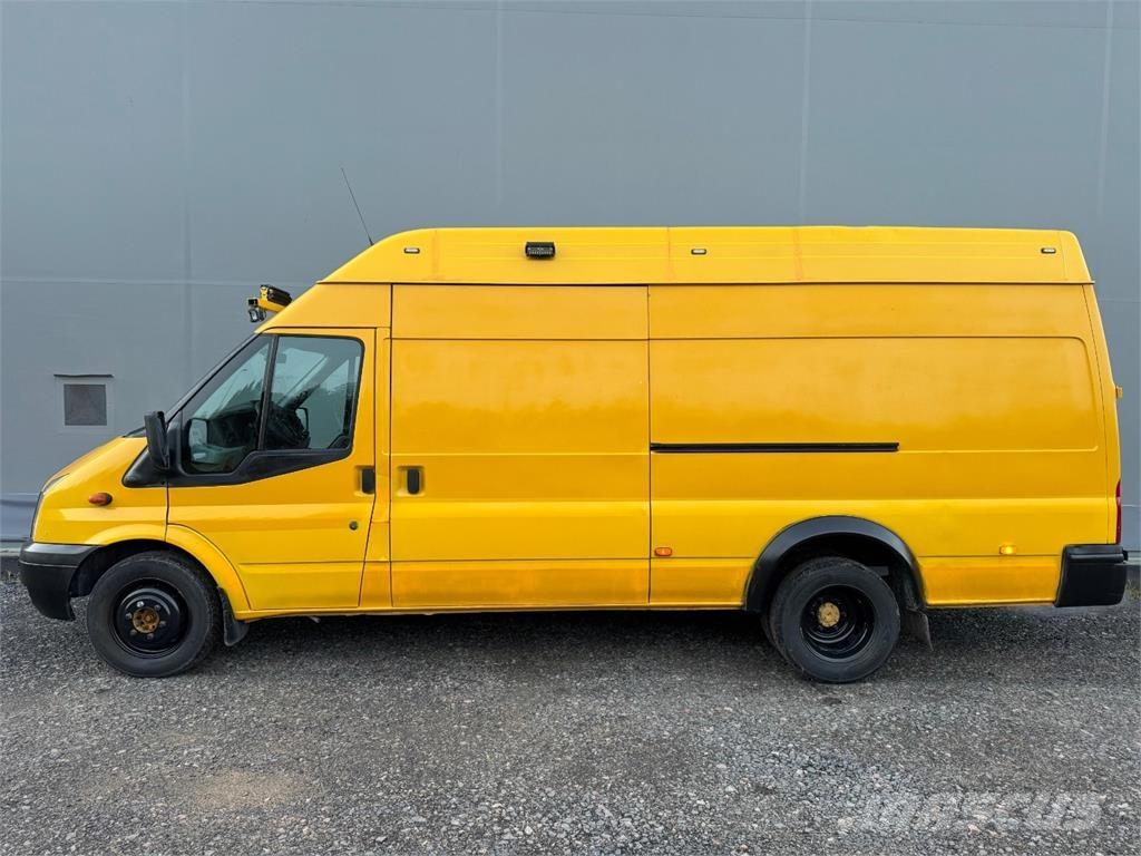 Ford Transit パネルバン