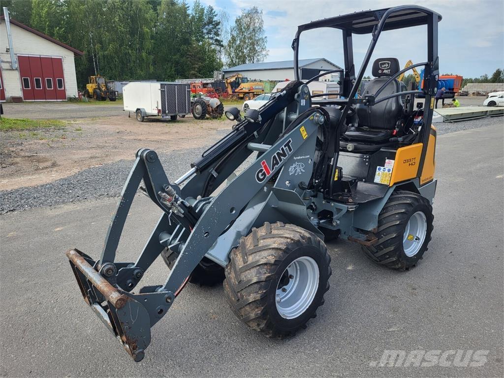 GiANT D337T 農業機械 -　その他