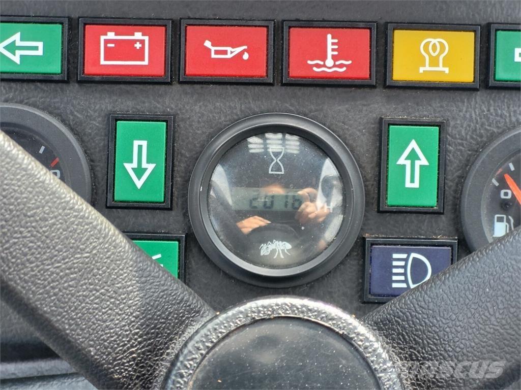 GiANT D337T 農業機械 -　その他