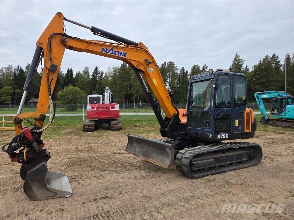 Hanix H75C 中型油圧ショベル 7ｔ-12ｔ（ユンボ・パワーショベル・バックホー）