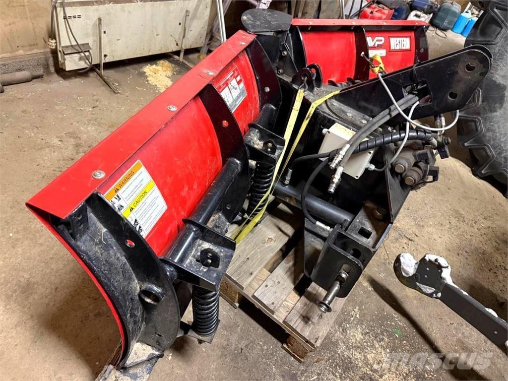 Hilltip Aura スノーブレードとプラウ