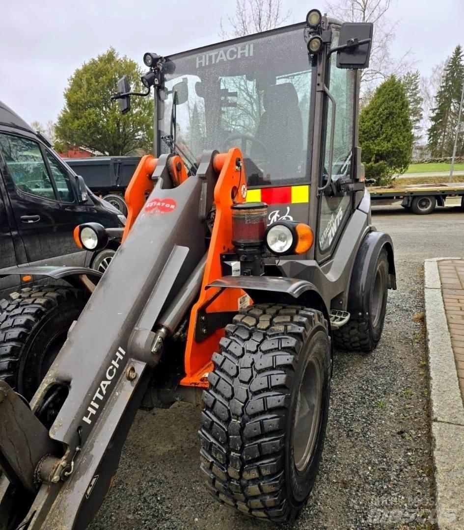 Hitachi ZW75 ミニローダー