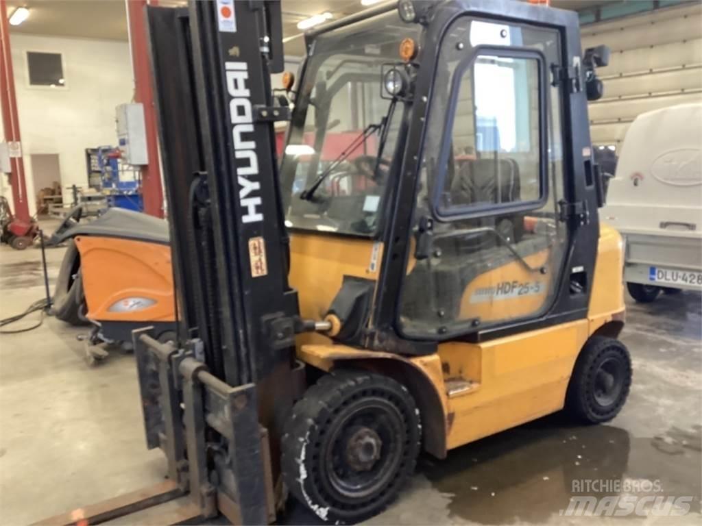 Hyundai HDE 25 E ディーゼル・軽油