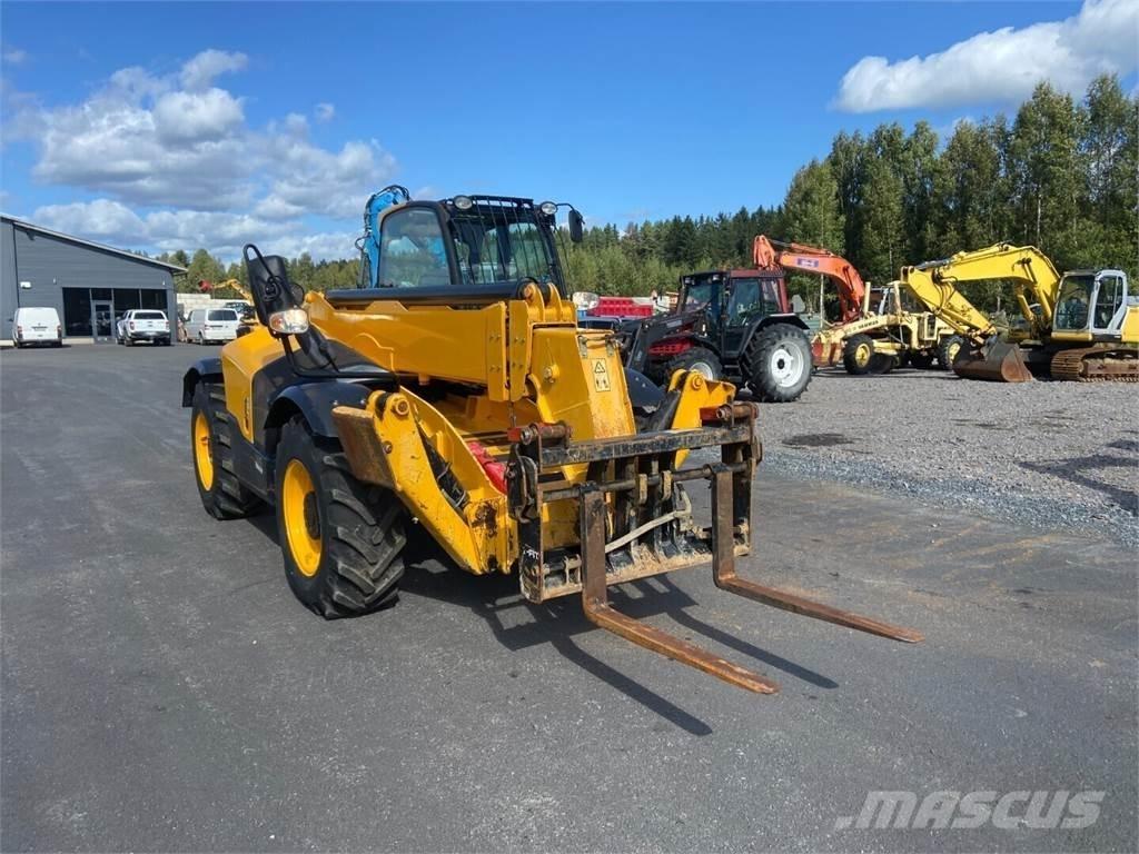 JCB 535-125 テレスコーピックハンドラー
