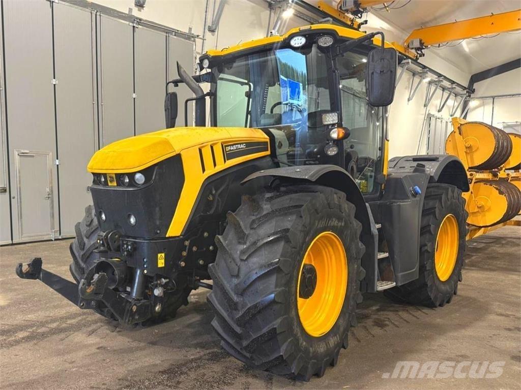 JCB Fastrack 4220 トラクター