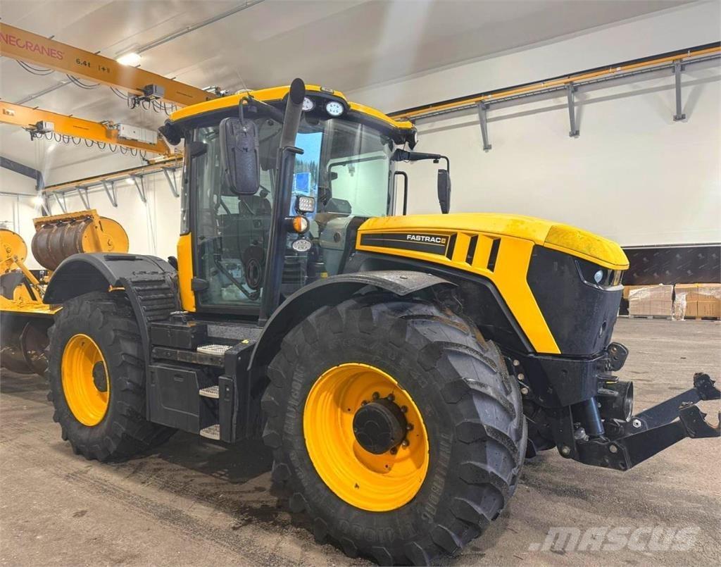 JCB Fastrack 4220 トラクター