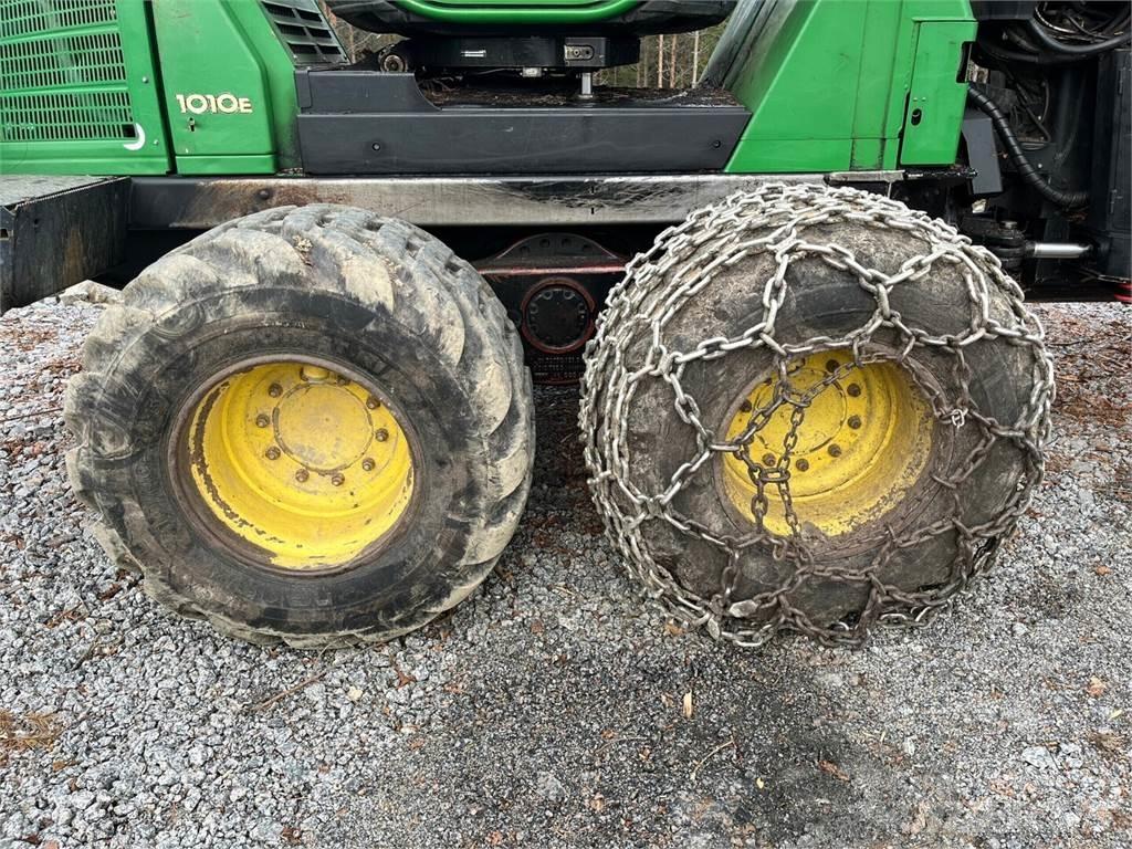 John Deere 1010E フォワーダー