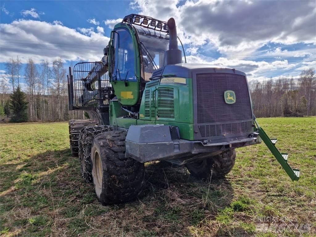 John Deere 1110G フォワーダー