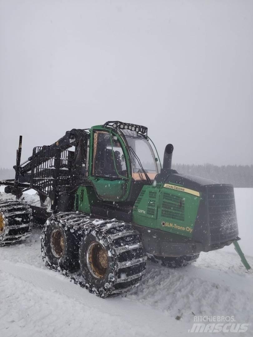 John Deere 1210E フォワーダー