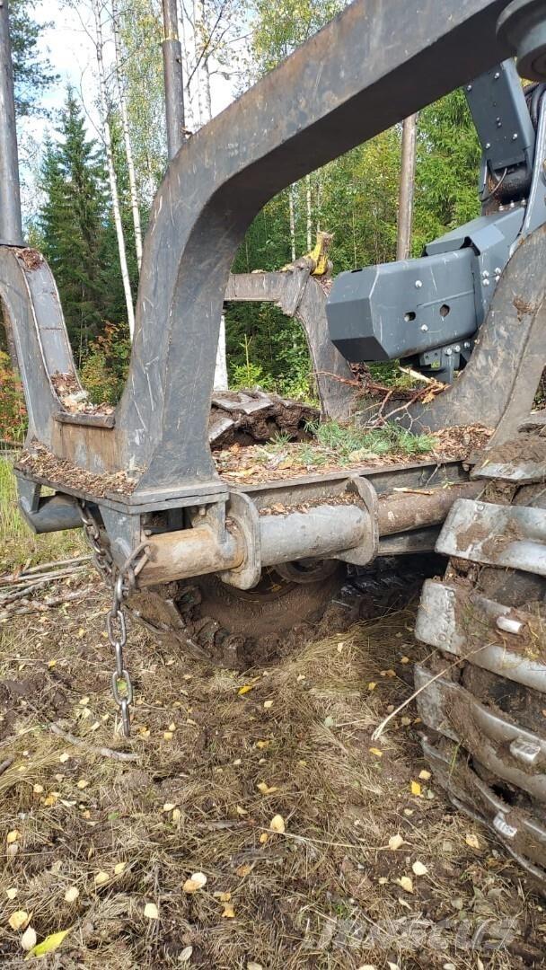 John Deere 1210G フォワーダー