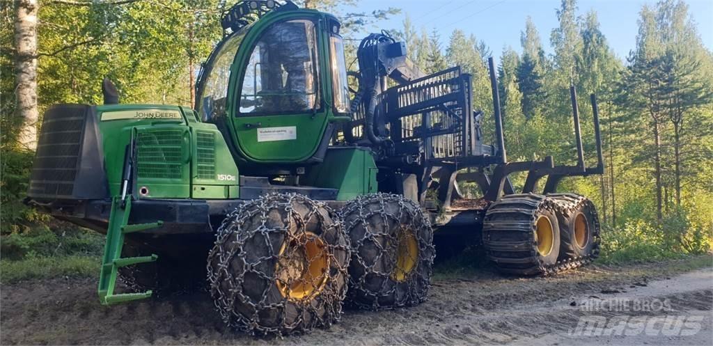 John Deere 1510 E フォワーダー