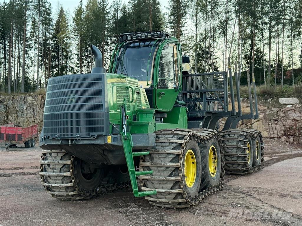 John Deere 1910 G フォワーダー