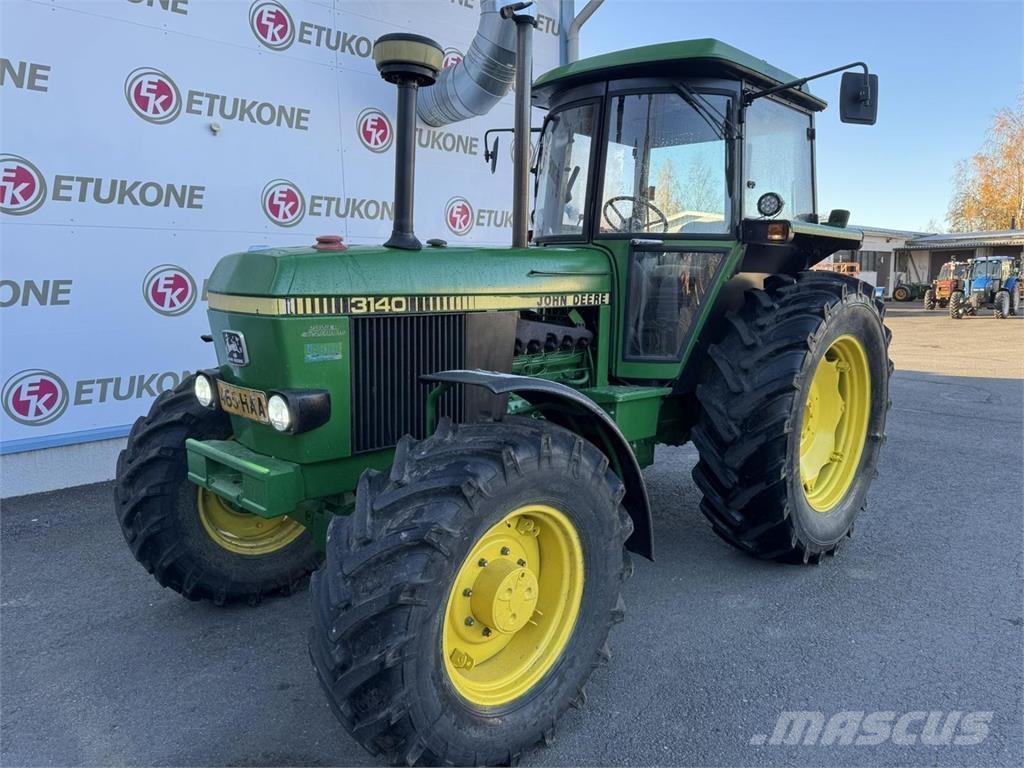 John Deere 3140 トラクター