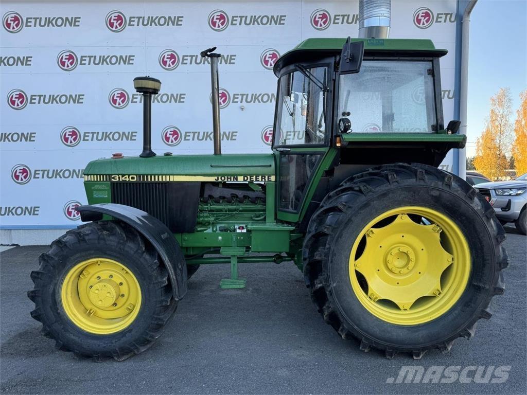 John Deere 3140 トラクター