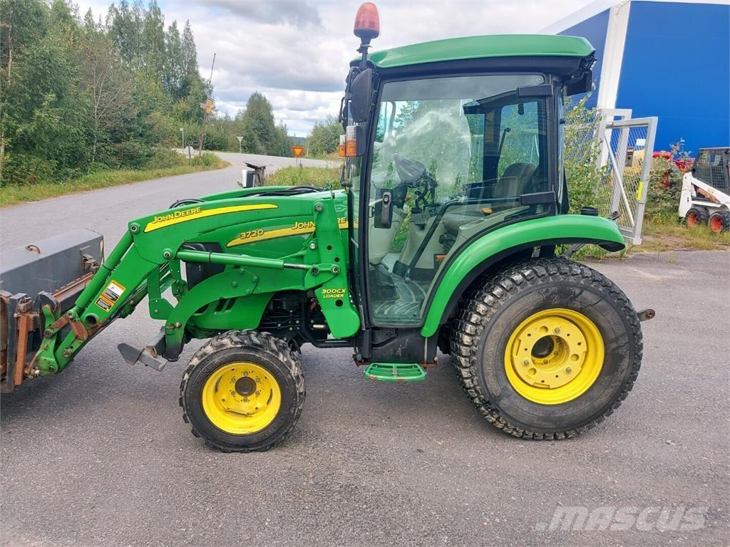 John Deere 3720 トラクター
