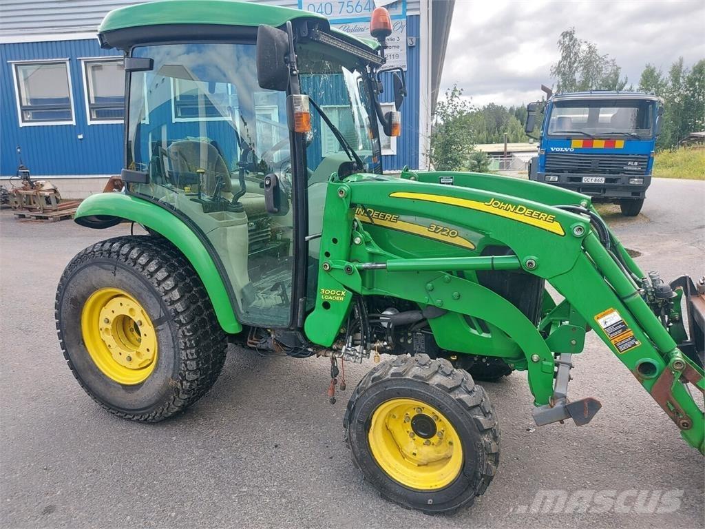 John Deere 3720 トラクター