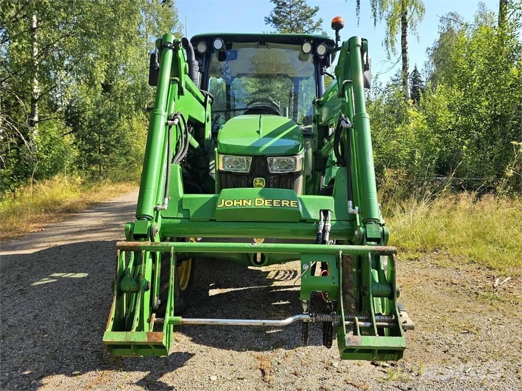 John Deere 5058E トラクター